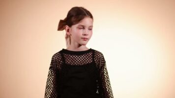 Evelyn Pata – Singură în lumea mea
